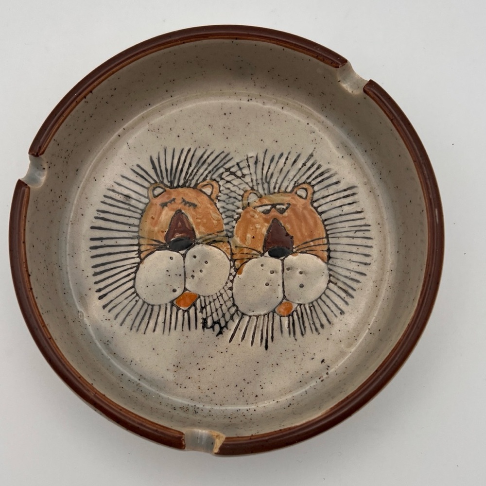 Vintage ashtray 1970’s stoneware ashtray/ incense made in Korea